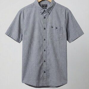 NWOT Quiksilver Men's Regular Fit Short Sleeve Button-Up Shirt - Medium